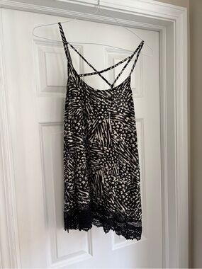Mossimo Supply Co. Black and Cream Strappy Lace Tank Women’s Large Tribal 2015